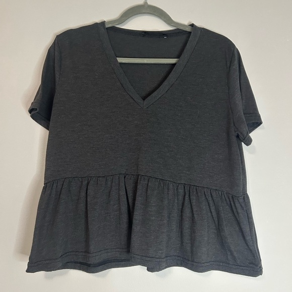 SHEIN Tops - SHEIN Gray Peplum Short Sleeve T-Shirt, Size L
